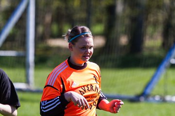 Bild 17 - Frauen SV Frisia 03 Risum Lindholm - Heider SV : Ergebnis: 8:0